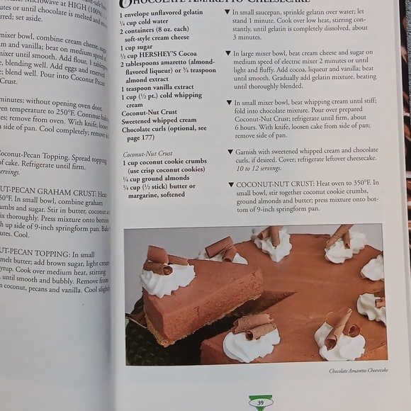 Hershey's Chocolate Lover's Cookbook, 1993, 175+ Recipes, Desserts Holid… - Picture 7 of 13
